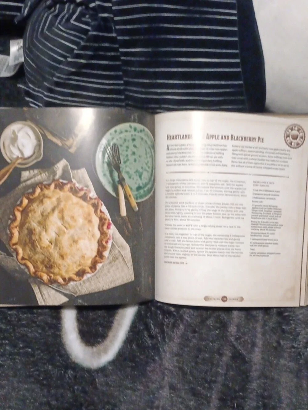 Heroes' Feast: Official Dungeons & Dragons Cookbook – Brown Hardcover